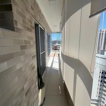 Apartamento em Praia Grande, bairro Guilhermina
