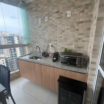 Apartamento em Praia Grande, bairro Guilhermina