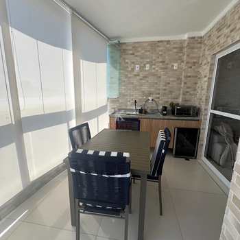 Apartamento em Praia Grande, bairro Guilhermina