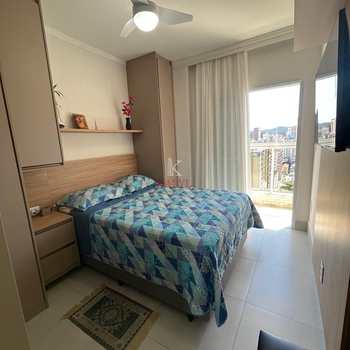 Apartamento em Praia Grande, bairro Guilhermina