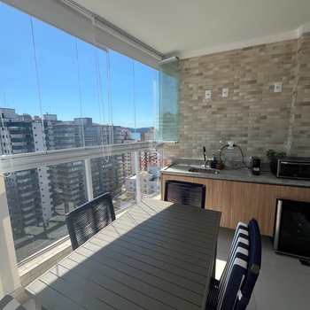Apartamento em Praia Grande, bairro Guilhermina