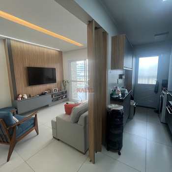 Apartamento em Praia Grande, bairro Guilhermina