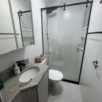 Apartamento em Praia Grande, bairro Guilhermina