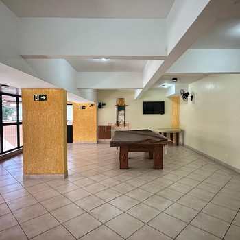 Apartamento em Praia Grande, bairro Guilhermina