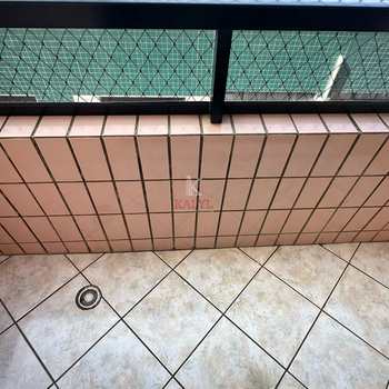 Apartamento em Praia Grande, bairro Guilhermina