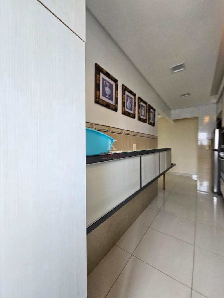 Apartamento em Praia Grande, no bairro Canto do Forte
