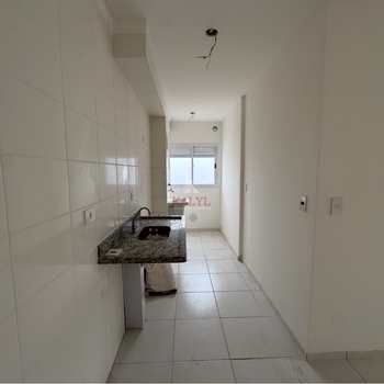 Apartamento em Praia Grande, bairro Boqueirão