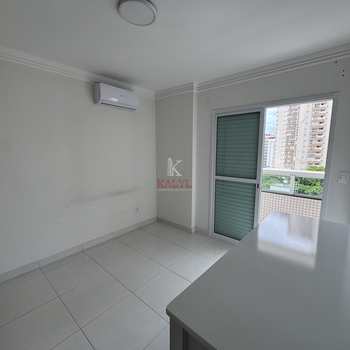 Apartamento em Praia Grande, bairro Boqueirão