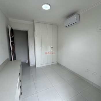 Apartamento em Praia Grande, bairro Boqueirão