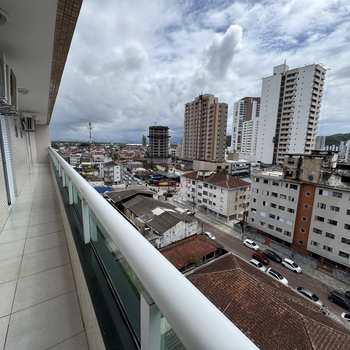 Apartamento em Praia Grande, bairro Boqueirão