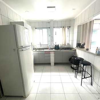 Apartamento em Praia Grande, bairro Guilhermina