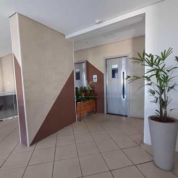 Apartamento em Praia Grande, bairro Guilhermina