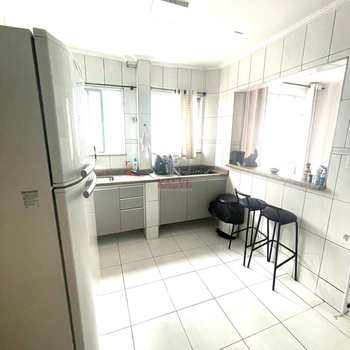 Apartamento em Praia Grande, bairro Guilhermina