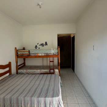 Apartamento em Praia Grande, bairro Guilhermina