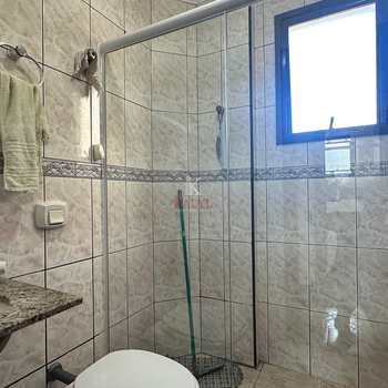 Apartamento em Praia Grande, bairro Guilhermina