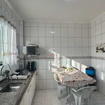 Apartamento em Praia Grande, bairro Guilhermina
