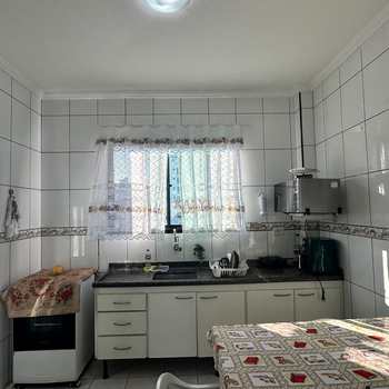 Apartamento em Praia Grande, bairro Guilhermina