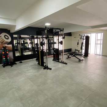 Apartamento em Praia Grande, bairro Guilhermina