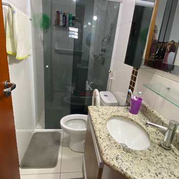 Apartamento em Praia Grande, bairro Guilhermina