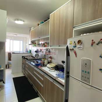 Apartamento em Praia Grande, bairro Guilhermina