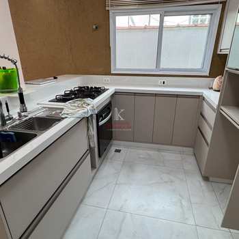 Casa em Praia Grande, bairro Canto do Forte