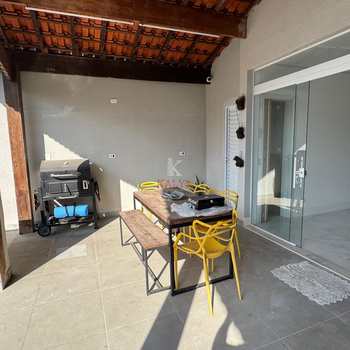 Casa em Praia Grande, bairro Canto do Forte