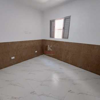 Apartamento em Praia Grande, bairro Tupi