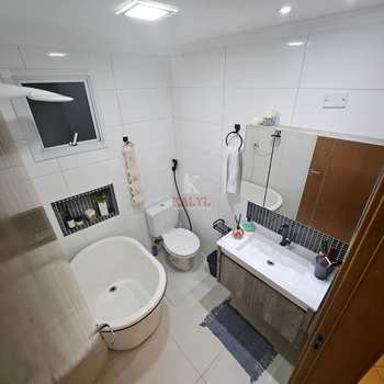 Apartamento em Praia Grande, bairro Boqueirão