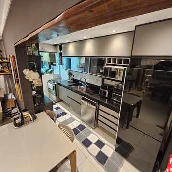 Apartamento em Praia Grande, bairro Boqueirão