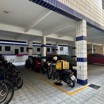 Apartamento em Praia Grande, bairro Guilhermina