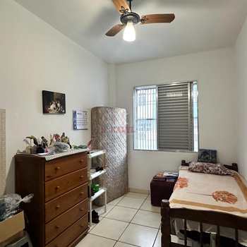 Apartamento em Praia Grande, bairro Guilhermina