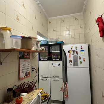 Apartamento em Praia Grande, bairro Guilhermina