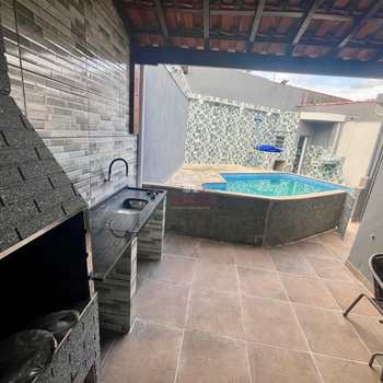 Casa em Praia Grande, bairro Caiçara