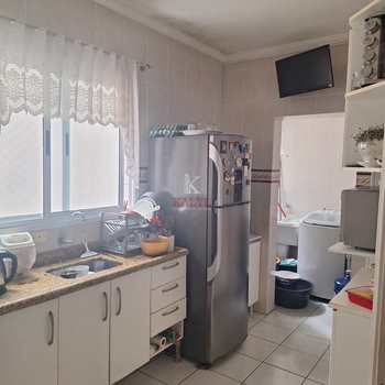 Apartamento em Praia Grande, bairro Guilhermina