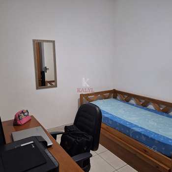 Apartamento em Praia Grande, bairro Guilhermina