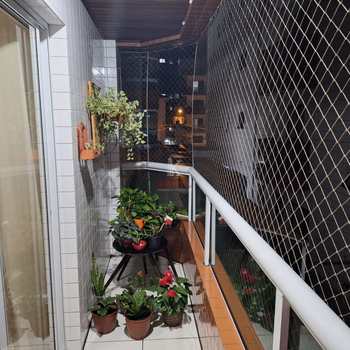 Apartamento em Praia Grande, bairro Guilhermina