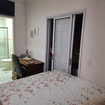 Apartamento em Praia Grande, bairro Guilhermina