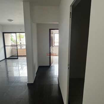 Apartamento em Praia Grande, bairro Tupi