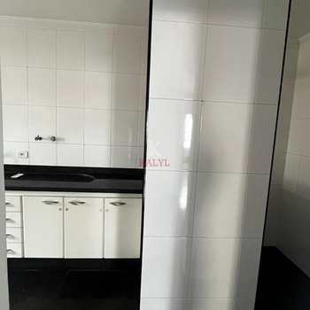 Apartamento em Praia Grande, bairro Tupi