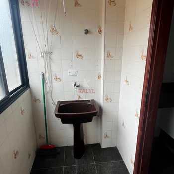 Apartamento em Praia Grande, bairro Tupi