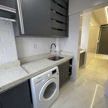 Apartamento em Praia Grande, bairro Tupi