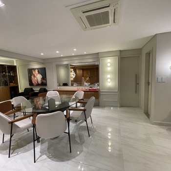 Apartamento em Praia Grande, bairro Tupi
