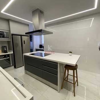 Apartamento em Praia Grande, bairro Tupi