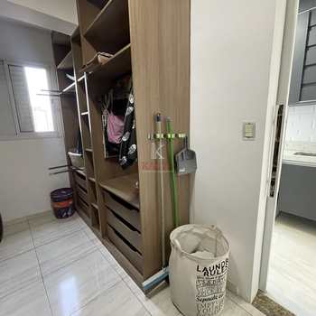Apartamento em Praia Grande, bairro Tupi