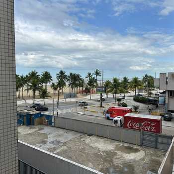 Apartamento em Praia Grande, bairro Guilhermina