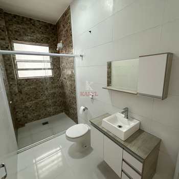 Apartamento em Praia Grande, bairro Guilhermina
