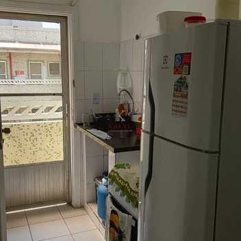 Kitnet em Praia Grande, bairro Guilhermina