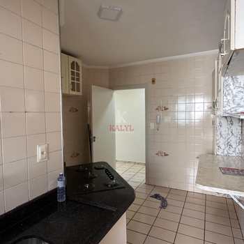 Apartamento em Praia Grande, bairro Guilhermina