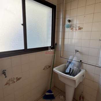 Apartamento em Praia Grande, bairro Guilhermina