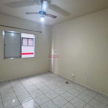 Apartamento em Praia Grande, bairro Guilhermina